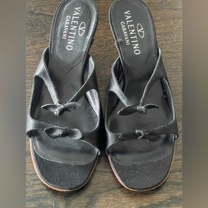 Valentino Caravani sandals size 8,5